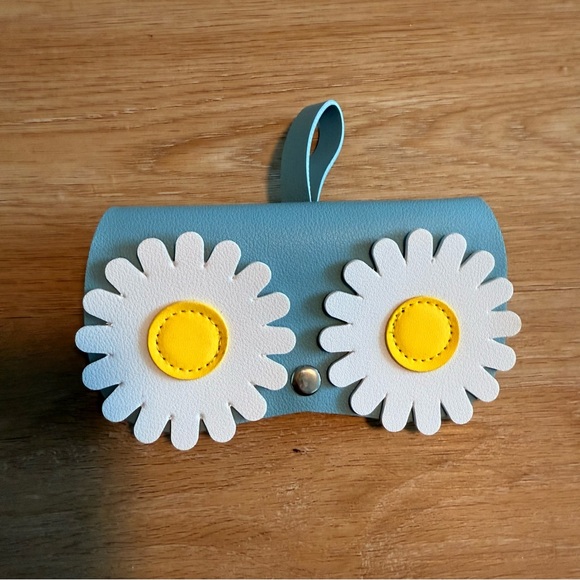 Accessories - Blue Floral Sunglasses Case - NEW